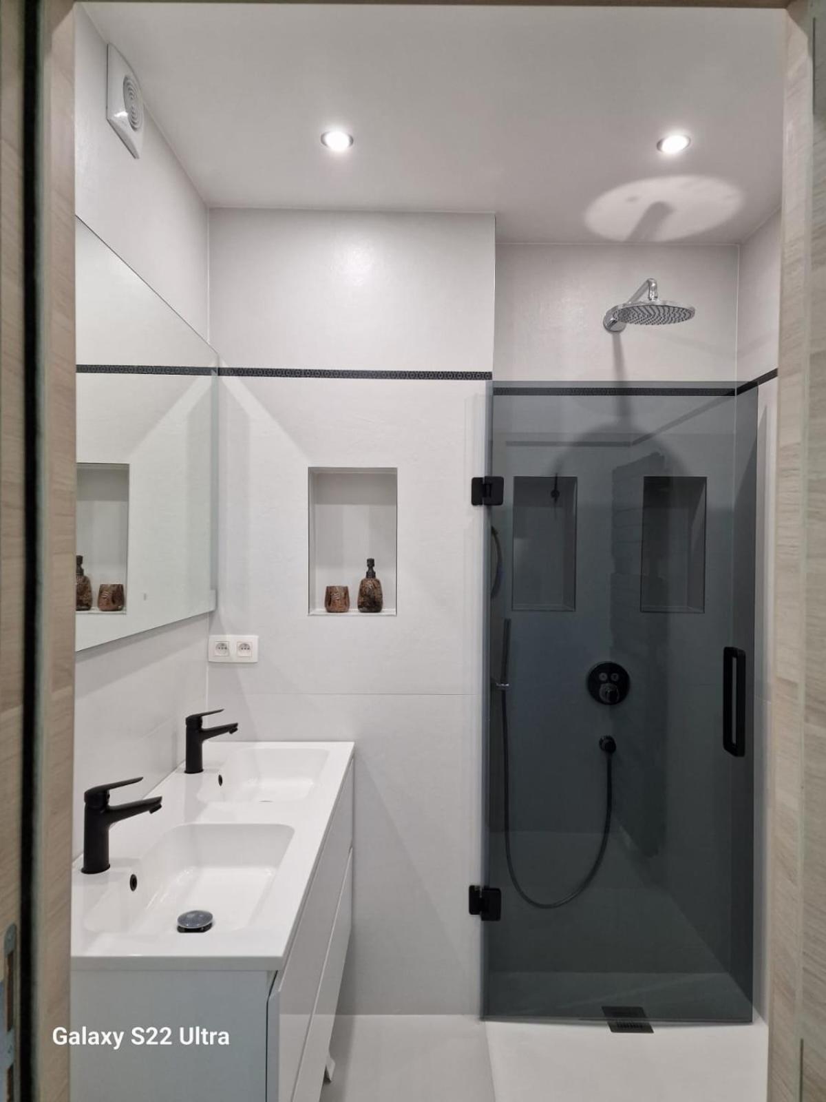 Luxury Renovated 3 Rooms Apartment Ostende Exterior foto